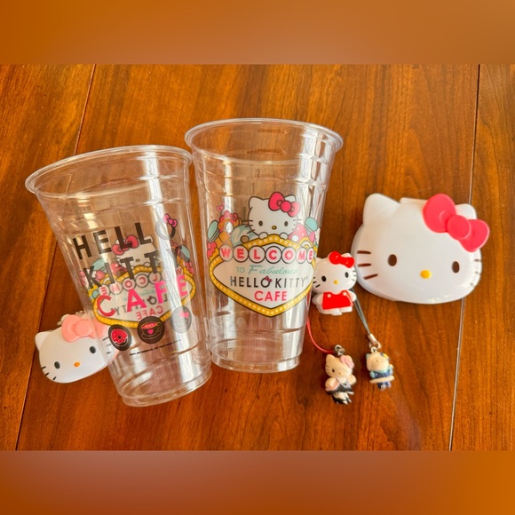 HELLO KITTY assorted pieces. - Picture 4 of 17